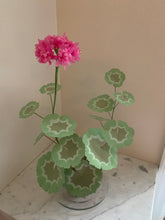 Load image into Gallery viewer, Paper Geranium - Medium select your colors
